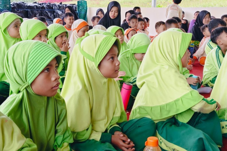 Dongeng Kemanusiaan Bangkitkan Empati Santri Cendekia Muslim untuk Palestina