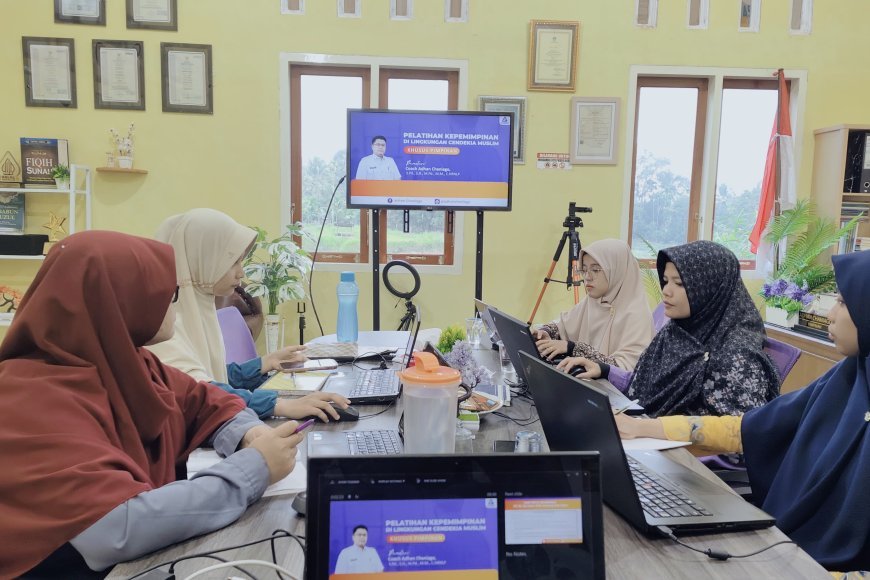 Pelatihan Kepemimpinan di Lingkungan Perguruan Islam Cendekia Muslim