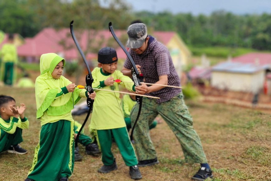 Kelas Memanah Ekstrakurikuler di Sekolah Akhlak Cendekia Muslim, Menghidupkan Ajaran Nabi Muhammad SAW