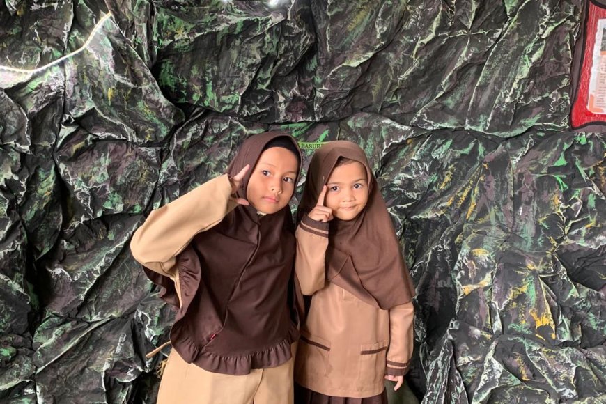 Santri SD Akhlak Cendekia Muslim Hadiri Festival Literasi Numerasi dan Pameran Hasil Karya Siswa di SDN 17 Sijunjung