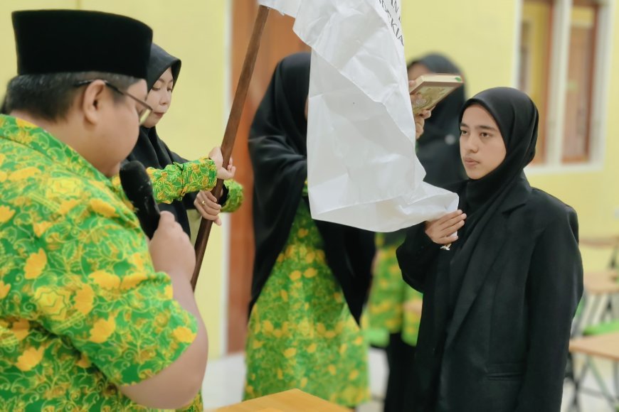 Pelantikan Kepala Sekolah dan Wakil Kepala Sekolah SMP Akhlak Cendekia Muslim serta Wakil Direktur Pusdiklat dan Penandatanganan SK Guru di Perguruan Islam Cendekia Muslim