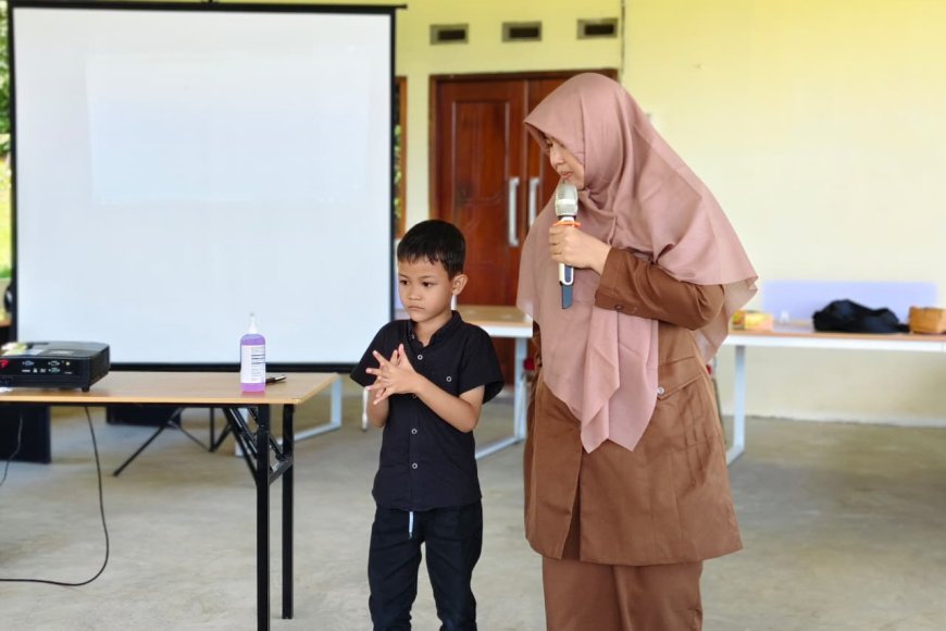 RSUD Ahmad Syafii Maarif Tanamkan Pentingnya Kebersihan Diri kepada Santri Akhlak Cendekia Muslim