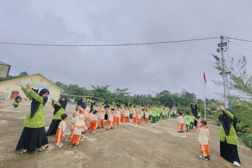 Semangat Sehat! Anak-Anak Yayasan Perguruan Islam Cendekia Muslim Ikuti Kegiatan Senam Pagi